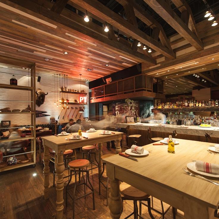 Casual restaurant with booth seating